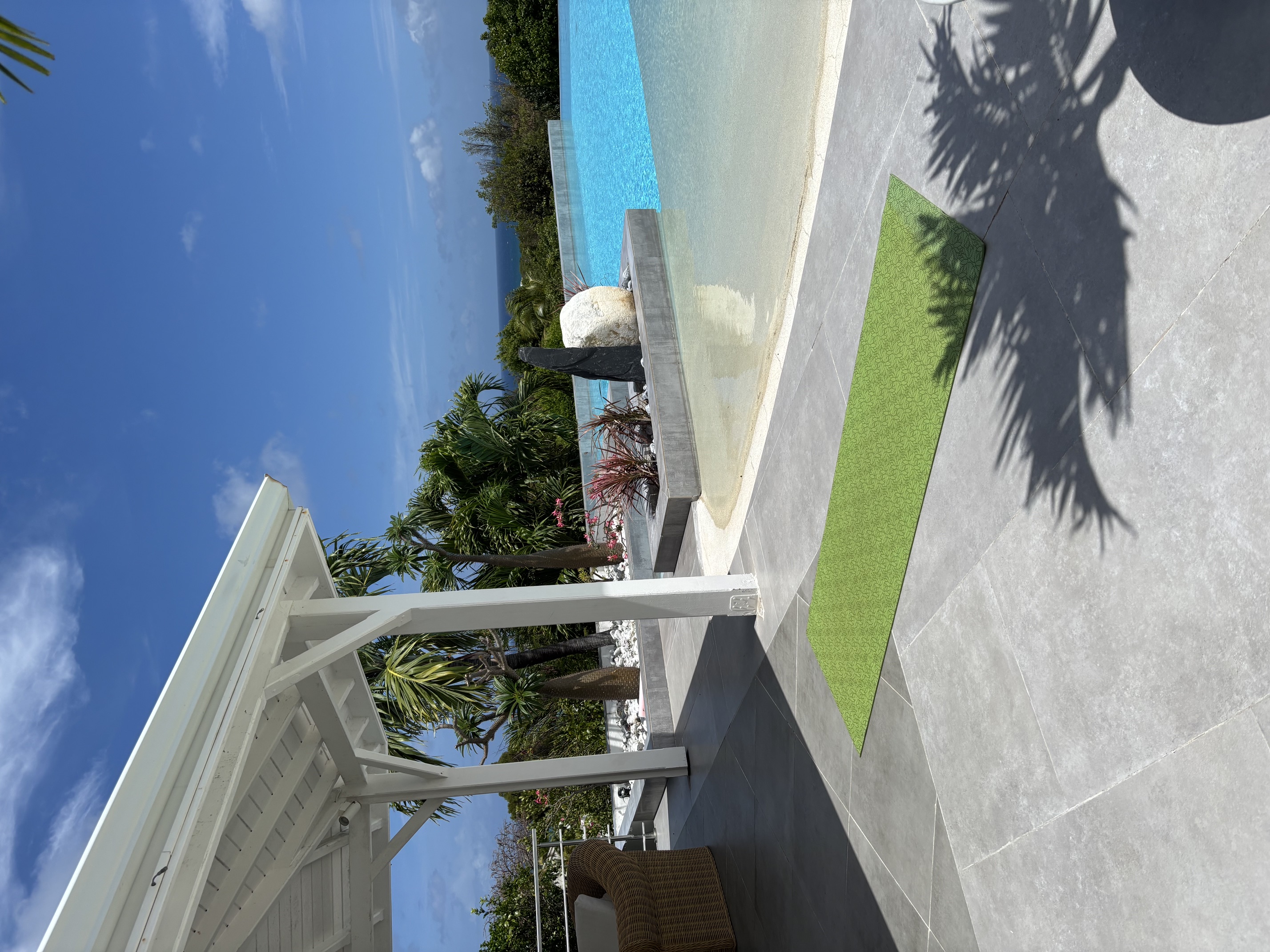 Private villa training space beside a pool in Saint-Martin